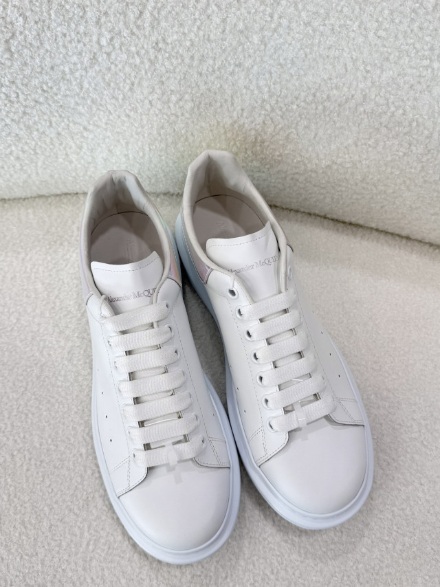Alexander McQueen / MCQ  貝殼尾小白鞋