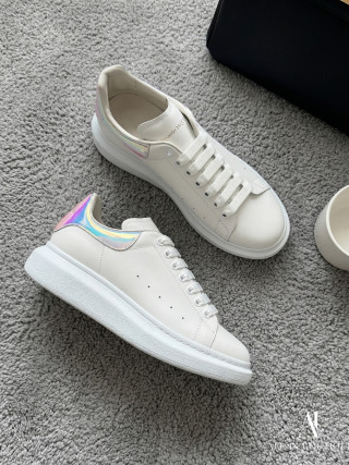 Alexander McQueen / MCQ  貝殼尾小白鞋