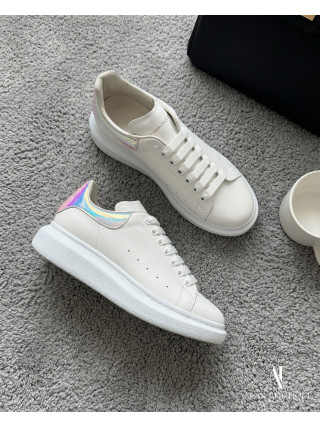 Alexander McQueen / MCQ  貝殼尾小白鞋