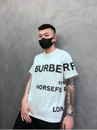 Burberry 膠印半邊文字短袖(白)