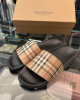 Burberry 經典菱格紋拖鞋