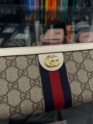 Gucci ㄇ字拉鍊長夾