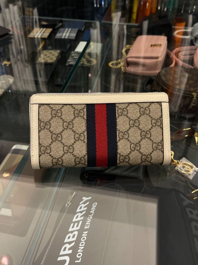 Gucci ㄇ字拉鍊長夾