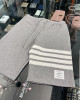 Thom Browne 經典四線短褲(灰) Thom Browne 經典四線短褲(灰)