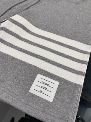 Thom Browne 經典四線短褲(灰) 