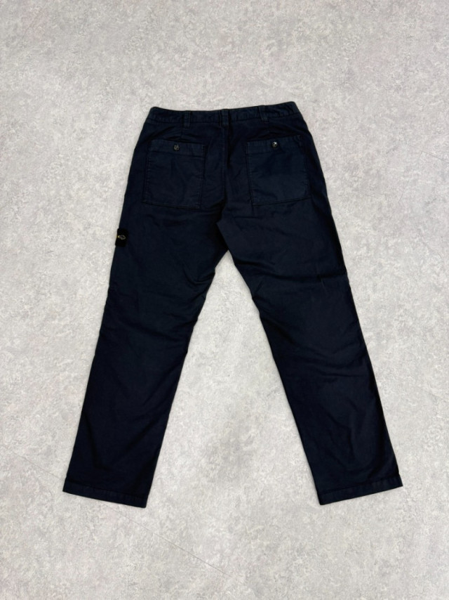 STONE ISLAND石頭島海軍藍徽章直筒長褲