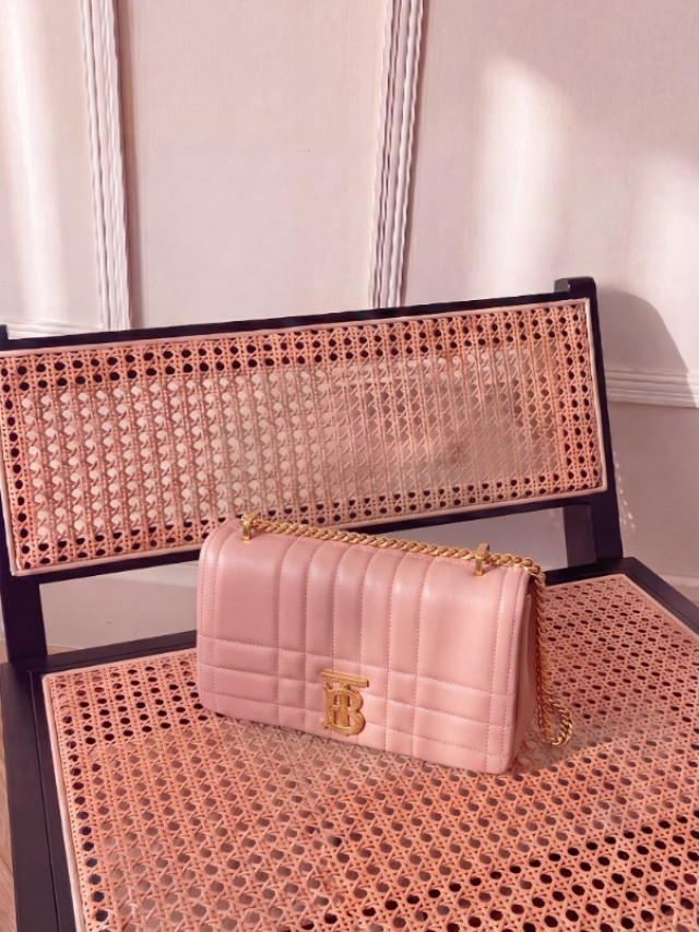 BURBERRY 粉色鍊包 80630071