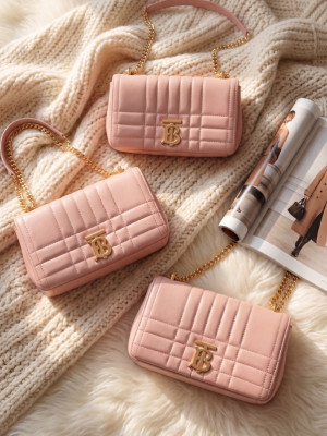 BURBERRY 粉色鍊包 80630071