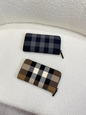 BURBERRY 經典格紋拉鏈長夾 80845601